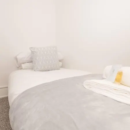 Family Haven -amazing Views-heart Of Bridge - Pass The Keys *