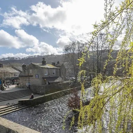 Family Haven -amazing Views-heart Of Bridge - Pass The Keys Hebden