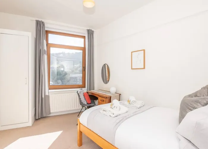 Vakantiehuis Family Haven -amazing Views-heart Of Bridge - Pass The Keys *