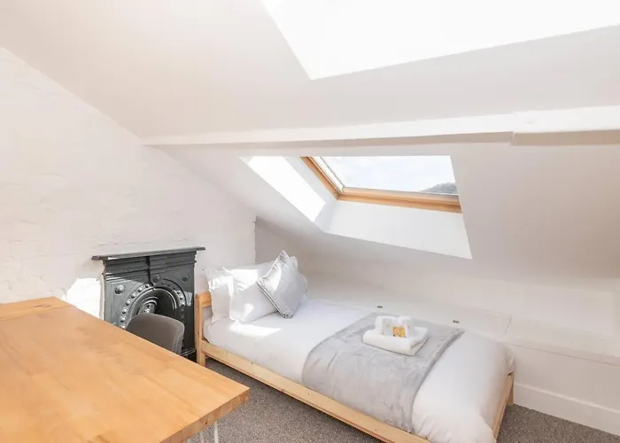 Family Haven -amazing Views-heart Of Bridge - Pass The Keys